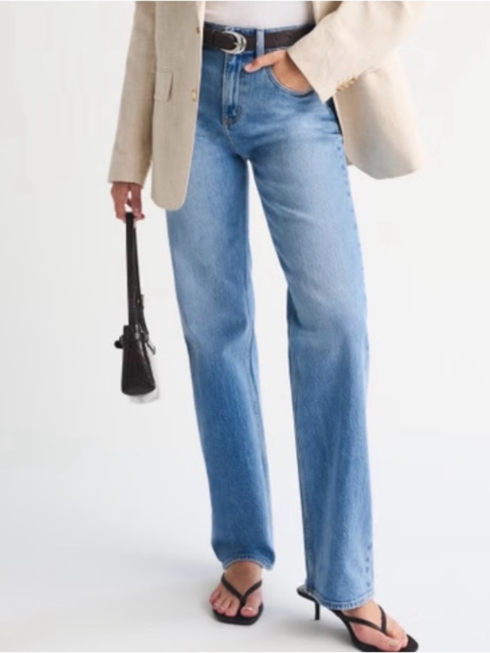 Abercrombie & Fitch The 90’s relaxed Jean  27/4 Light Blue Denim Jeans
